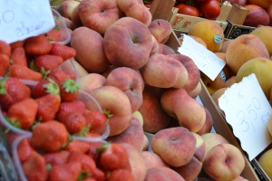 Mercato di frutta in Piazza delle Vettovaglie